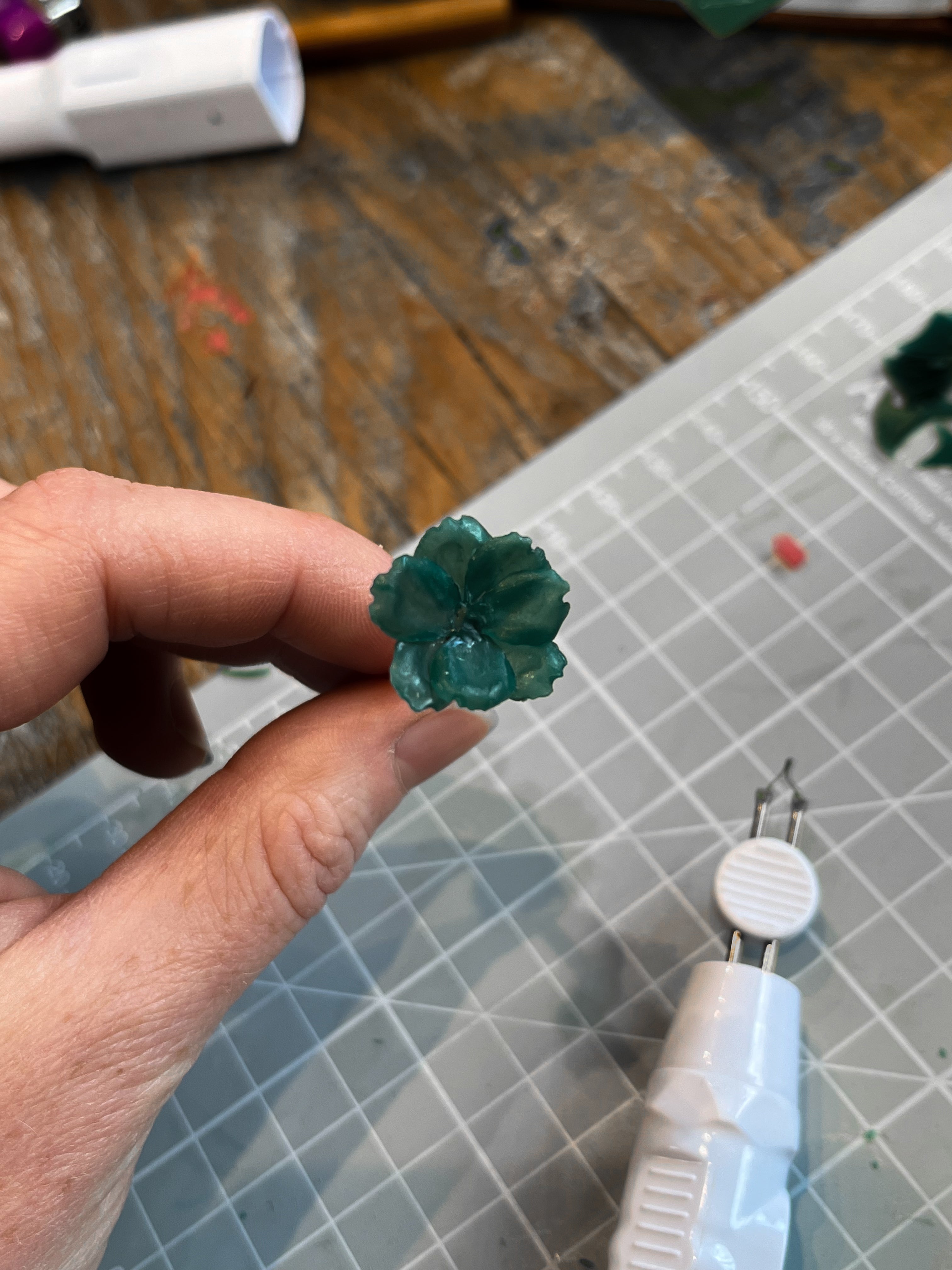 Bespoke_Anemone_Flower_Ring_Ellen_Lou_Ludlow-1.jpg