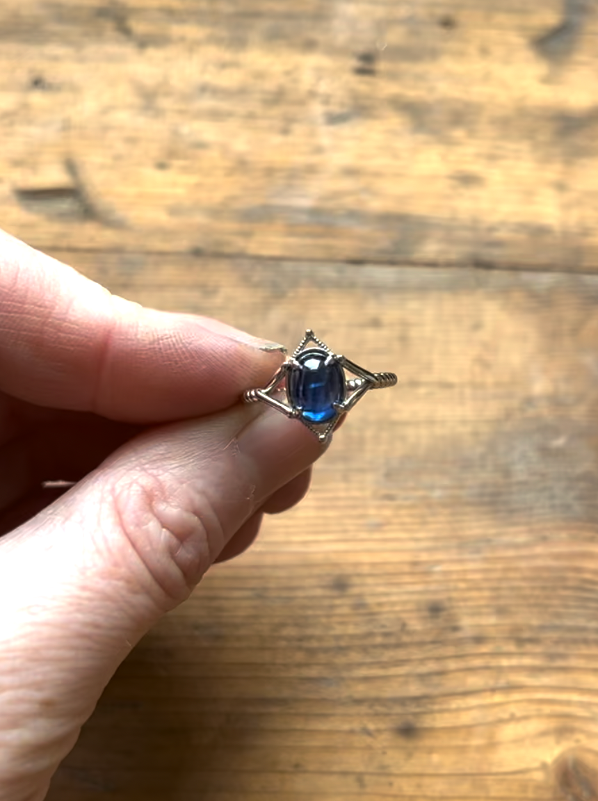 Blue_Sapphire_Diamond_Engagement_Ring_Wedding_Ring_Bespoke_Jewellery_Ludlow-7.png