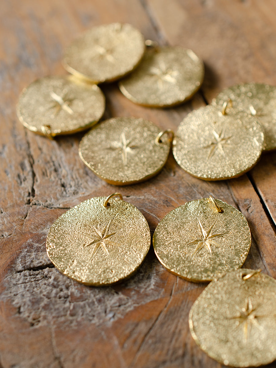 textured-disc-pendants-bespoke-jewellery-ellen-lou-ludlow-8.jpg